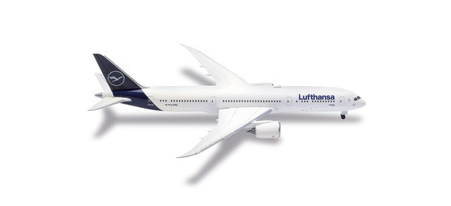 Herpa Lufthansa Boeing 787-9 Dreamliner 1/500 Aircraft Scale Model