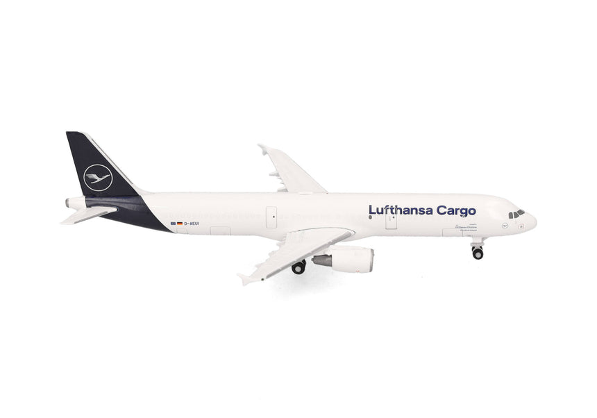 Herpa Lufthansa Cargo Airbus A321P2F – D-AEUI 1/500 Scale