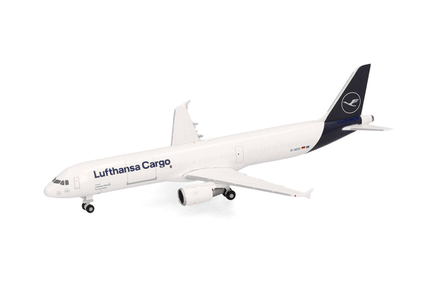 Herpa Lufthansa Cargo Airbus A321P2F – D-AEUI 1/500 Scale