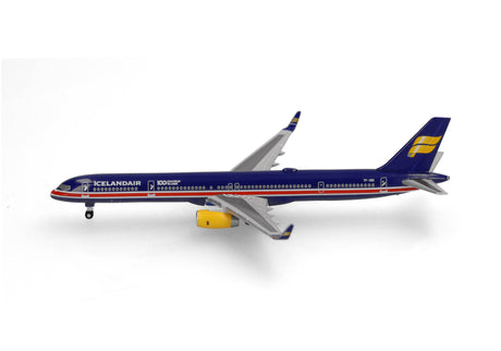 Herpa Icelandair Boeing 757-300 "100 Years Icelandic Independence" – TF-ISX "Thingvellir" 1/500 Scale