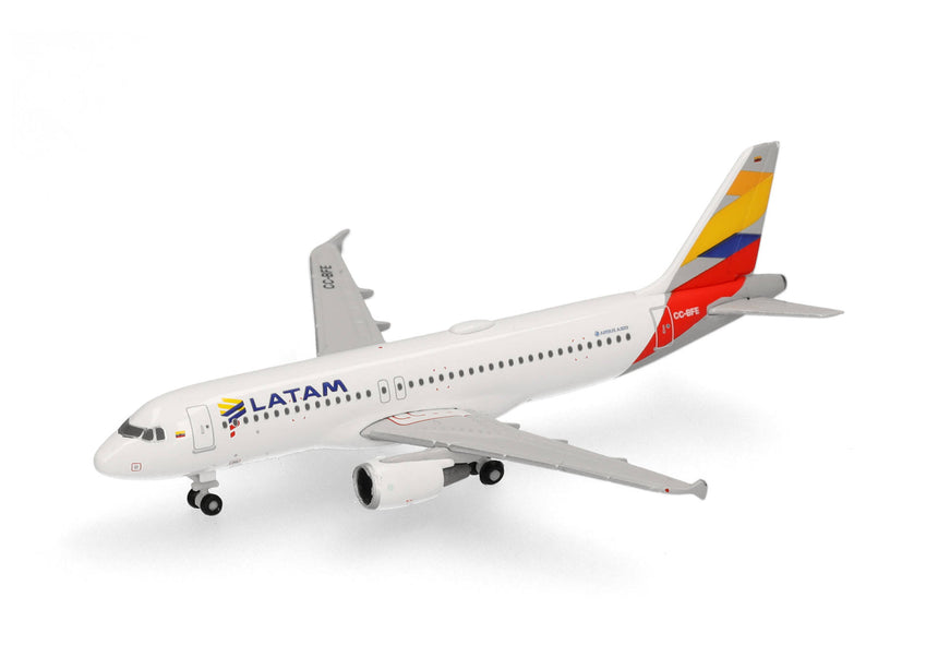 Herpa LATAM Airlines Chile Airbus A320 - Colombia Flag livery - CC-BFE 1/500 Aircraft Scale Model