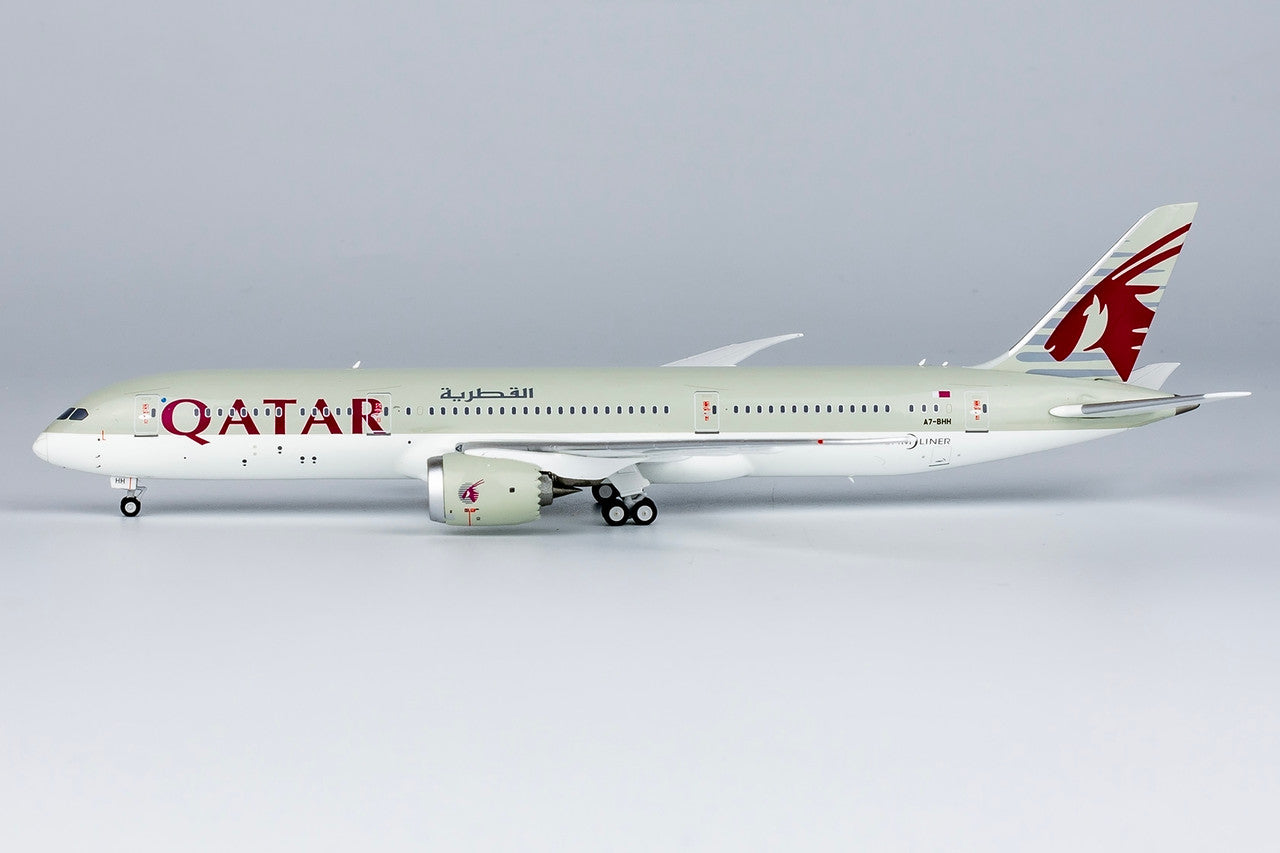 カタール航空 B787-9 1/400 飛行機模型 NG Models B787-9 カタール航空 A7-BHH 1/400 [NG55106]