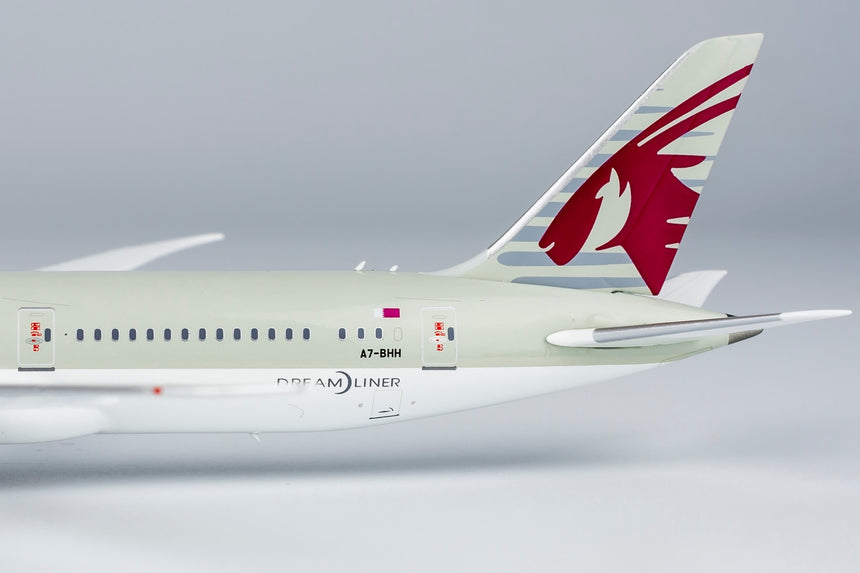 NG Models Qatar Airways Boeing B787-9 Dreamliner A7-BHH 1/400 Scale