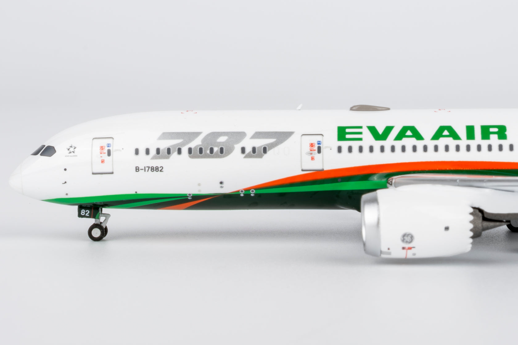 NG Models Eva Airways Boeing 787-9 Dreamliner B-17882 1/400
