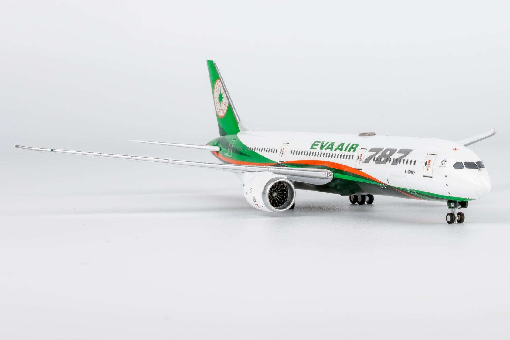 NG Models Eva Airways Boeing 787-9 Dreamliner B-17882 1/400
