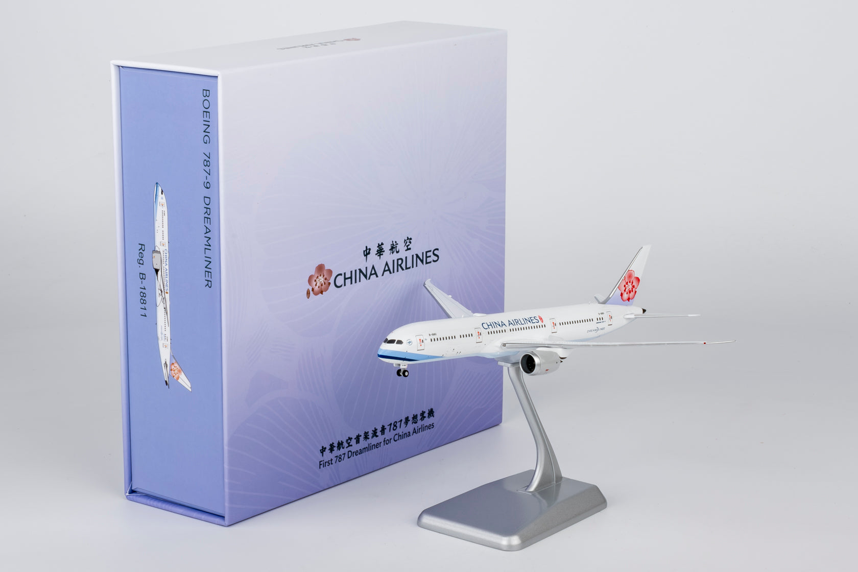 NG Models China Airlines Boeing 787-9 Dreamliner B-18811 (first