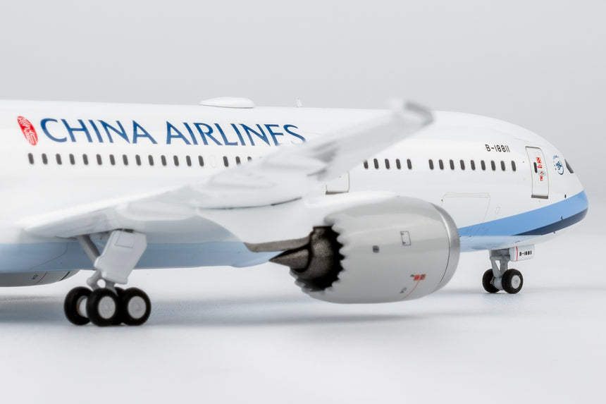NG Models China Airlines Boeing 787-9 Dreamliner B-18811 (first 787-9 for China Airlines) (Ultimate) 1/400 Aircraft Scale Model