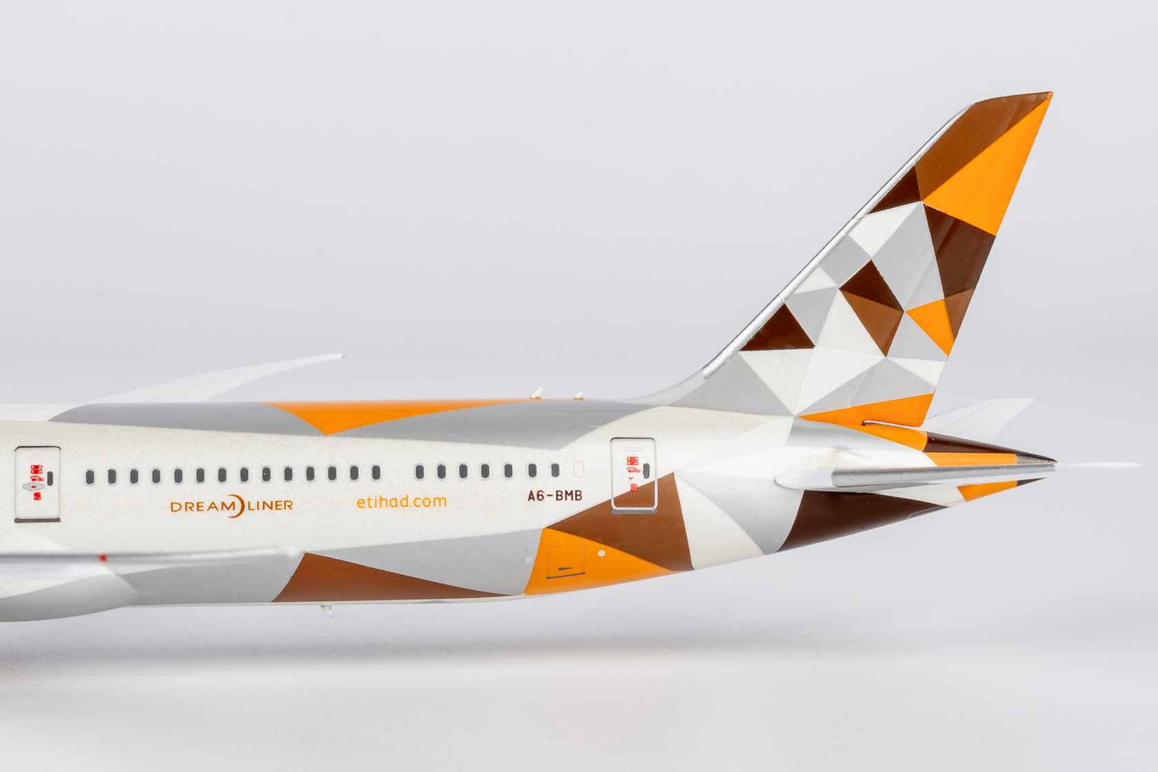 NG Models Etihad Airways Boeing 787-10 Dreamliner A6-BMB 1/400