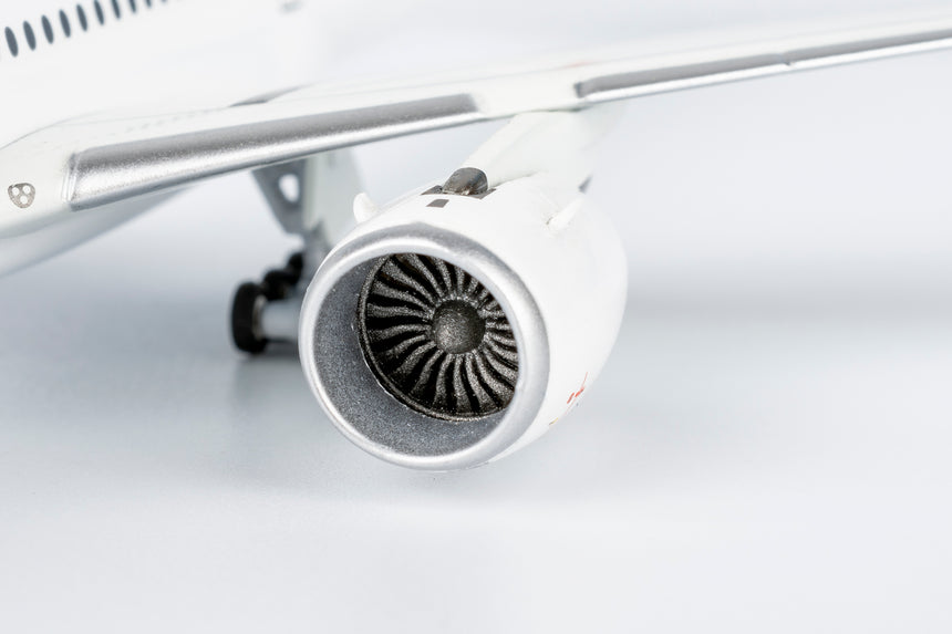 NG Models Japan Airlines (JAL) Airbus A350-1000 JA04WJ 1/400 Aircraft Scale Model