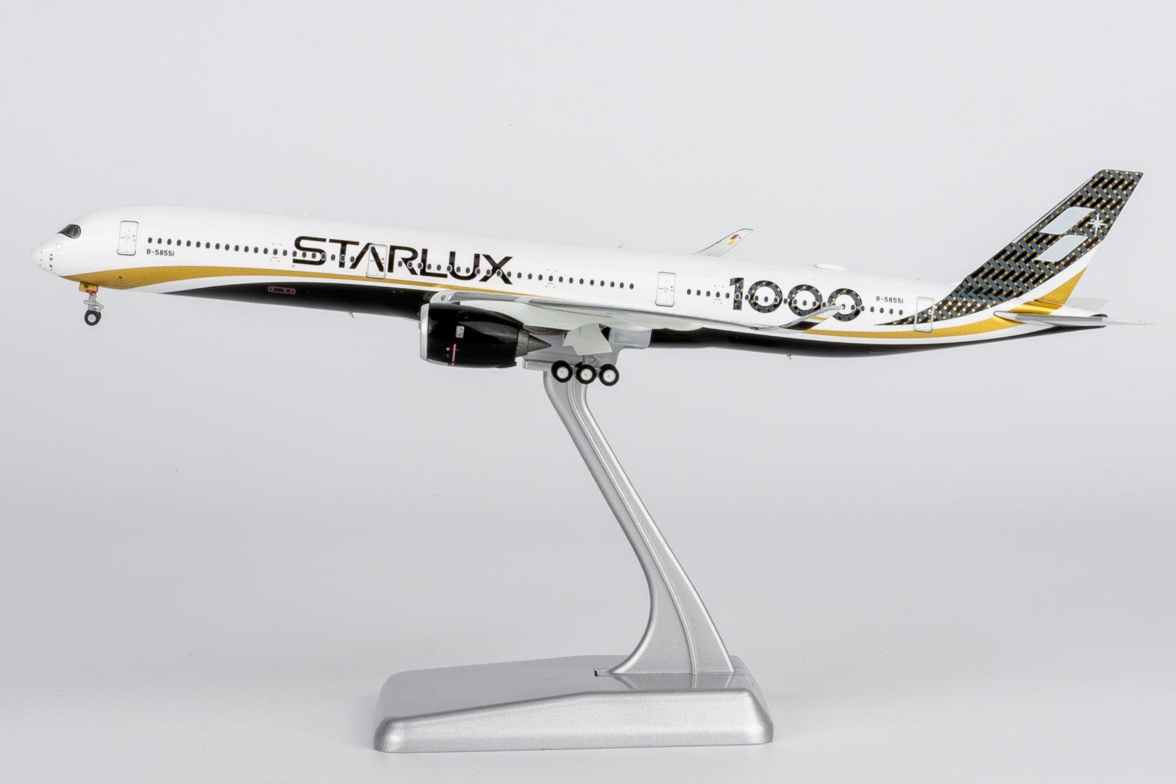 NG Models Starlux Airlines (Carbon Fiber colors; first A350-1000
