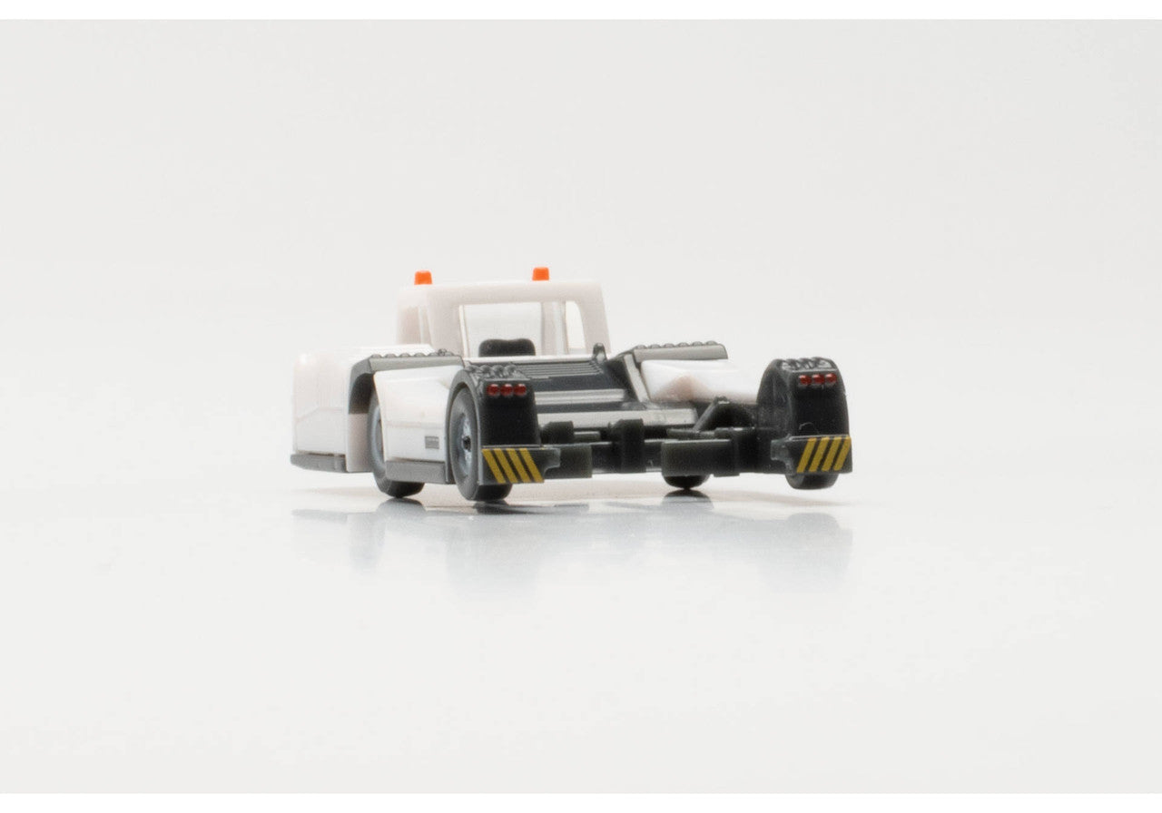 Herpa Goldhofer AST-2 airplane tractor 1/200 Aircraft Scale Model