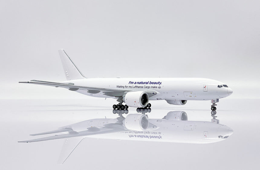 JC Wings Lufthansa Cargo Boeing 777-200LRF (D-ALFJ) 1/400 Aircraft Scale Model
