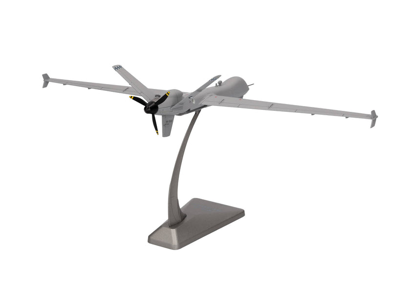 Herpa Royal Netherlands Air Force MQ-9A Reaper Block 5 - 306 Squadron, Leeuwarden 1/72 Scale