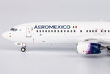 NG Models Aeromexico (New Paint with Scimitar Winglets) Boeing 737-800/w N957AM 1/400 Aircraft Scale Model