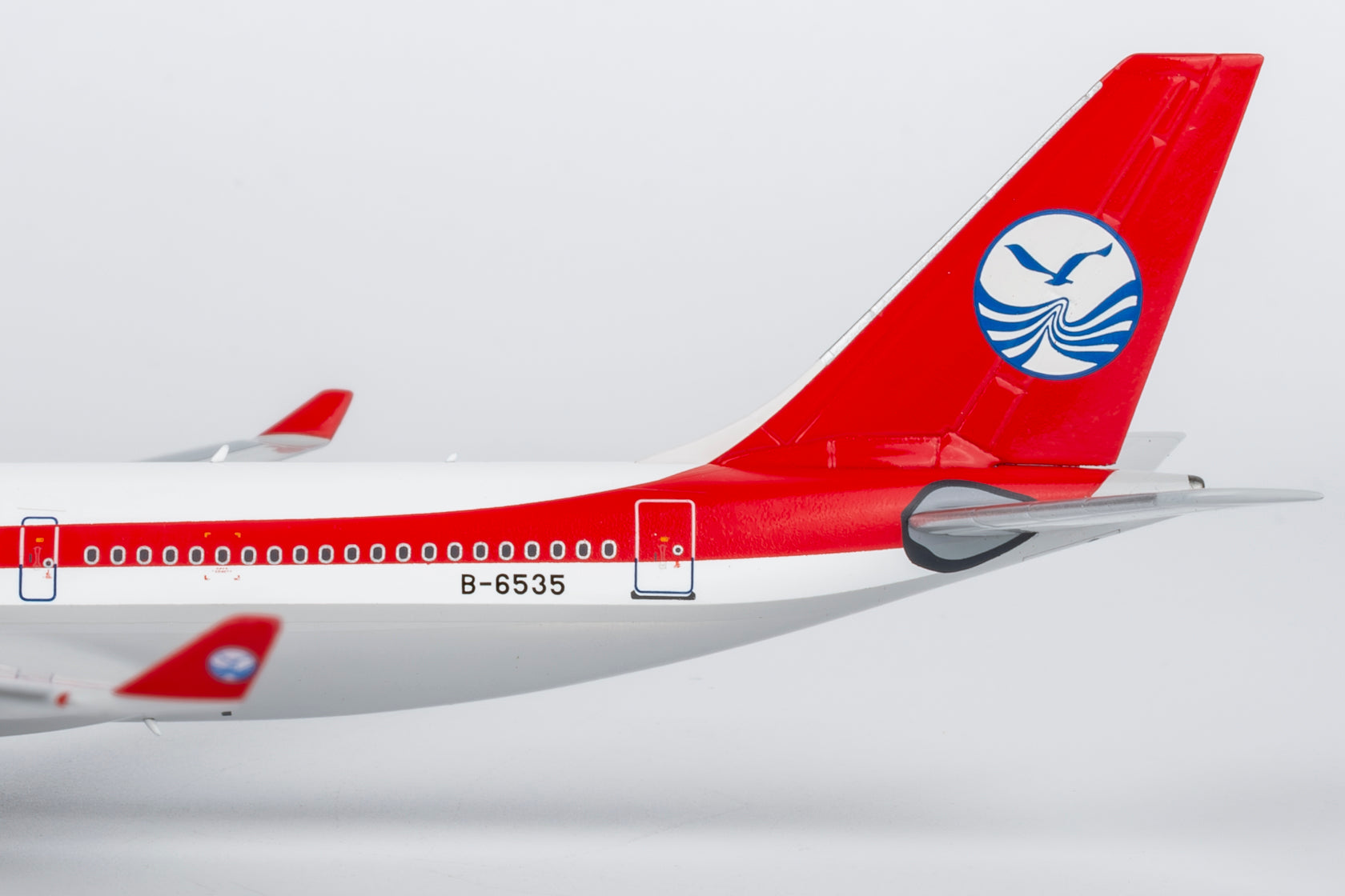 NG Models Sichuan Airlines Airbus A330-200 B-6535 1/400 Aircraft