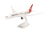 Herpa Qantas Boeing 787-9 Dreamliner - new colors VH-ZNA 1/200 Scale