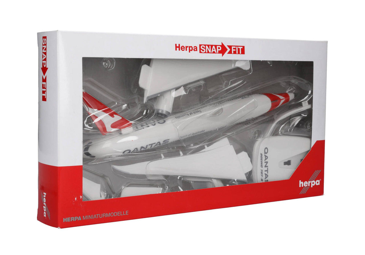 Herpa Qantas Boeing 787-9 Dreamliner - new colors VH-ZNA 1/200 Scale