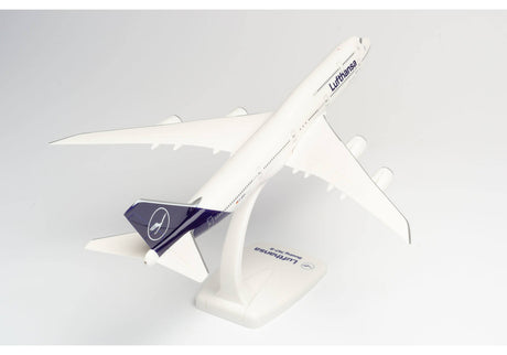 Herpa Lufthansa Boeing 747-8 Intercontinental - new 2018 colors 1/250 Scale