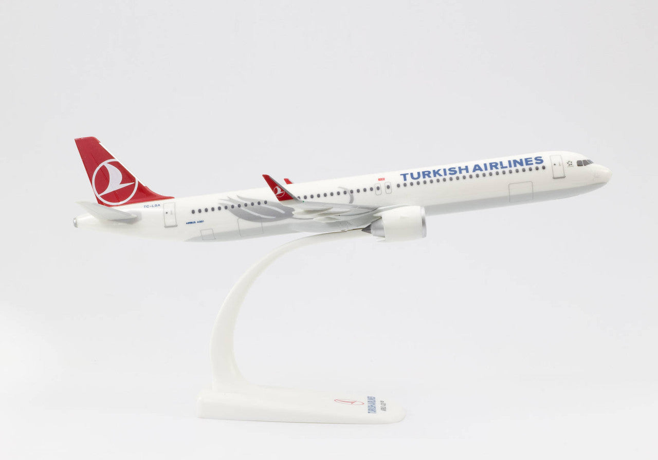 Herpa Turkish Airlines Airbus A321neo TC-LSA 1/200 Aircraft Scale Model
