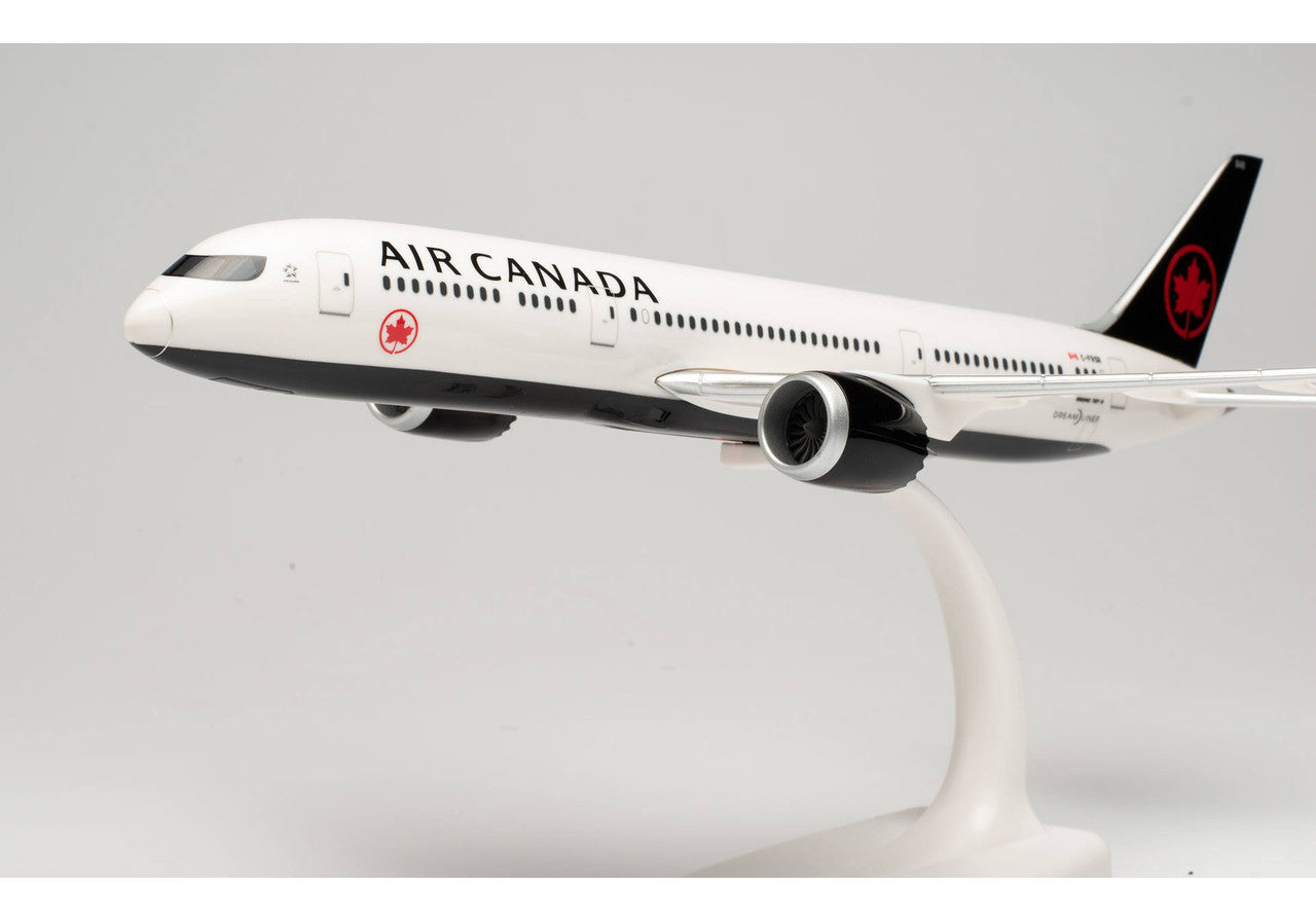 Herpa Air Canada Boeing 787-9 Dreamliner C-FRSR 1/200 Aircraft Scale Model