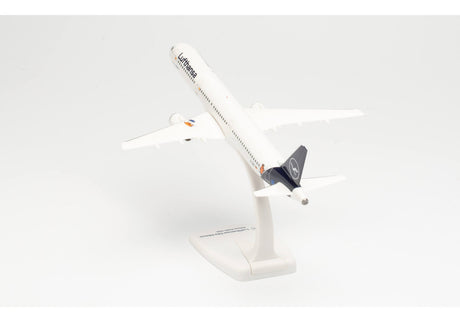 Herpa Lufthansa Airbus A321 "Die Maus" D-AIRY 1/200 Scale