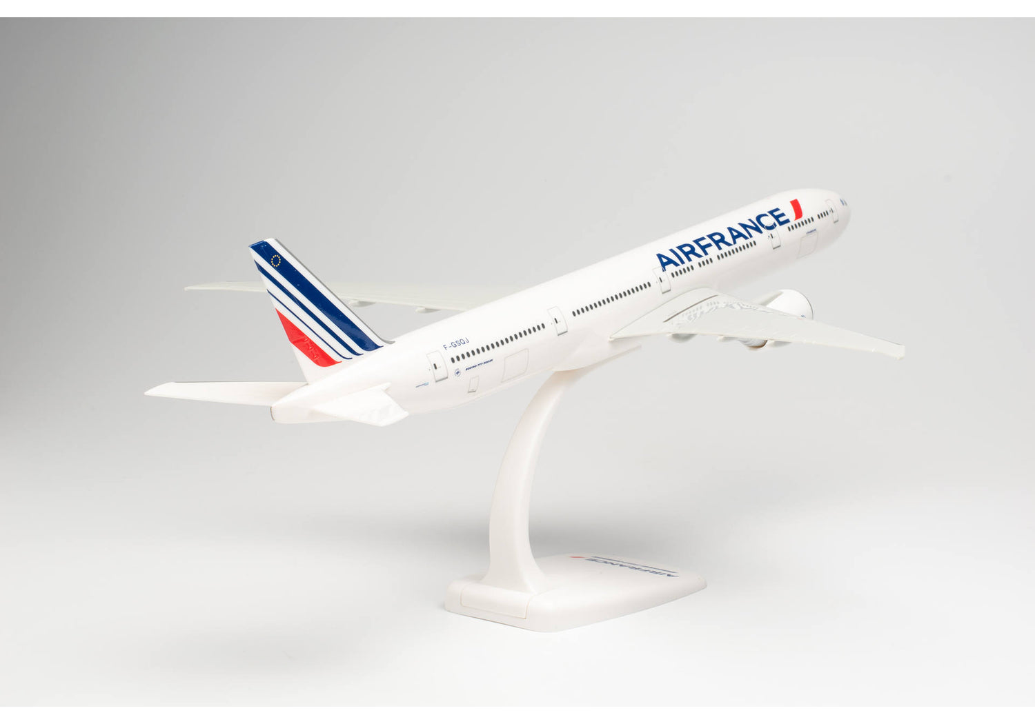 Herpa Air France Boeing 777-300ER - 2021 livery – F-GSQJ “Strasbourg” 1/200 613491
