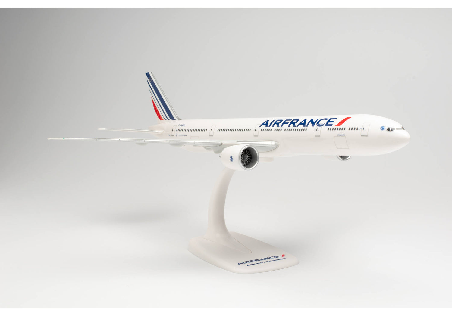 Herpa Air France Boeing 777-300ER - 2021 livery – F-GSQJ “Strasbourg” 1/200 613491