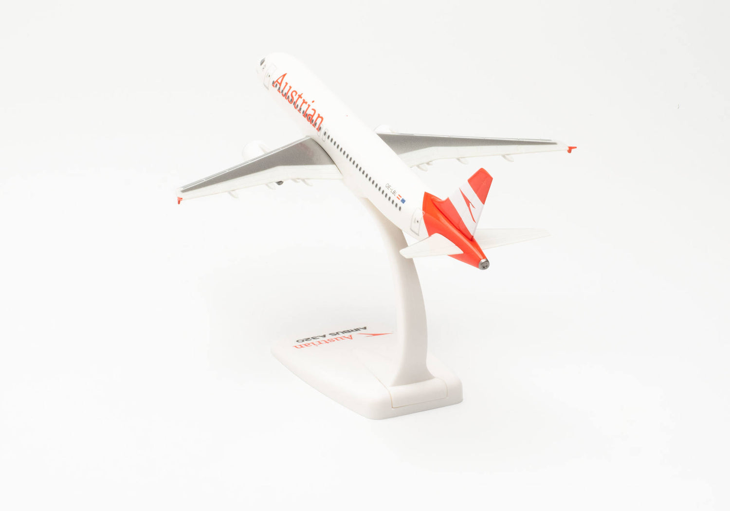 Herpa Austrian Airlines Airbus A320 – OE-LBL “Ausseerland” 1/200 Scale