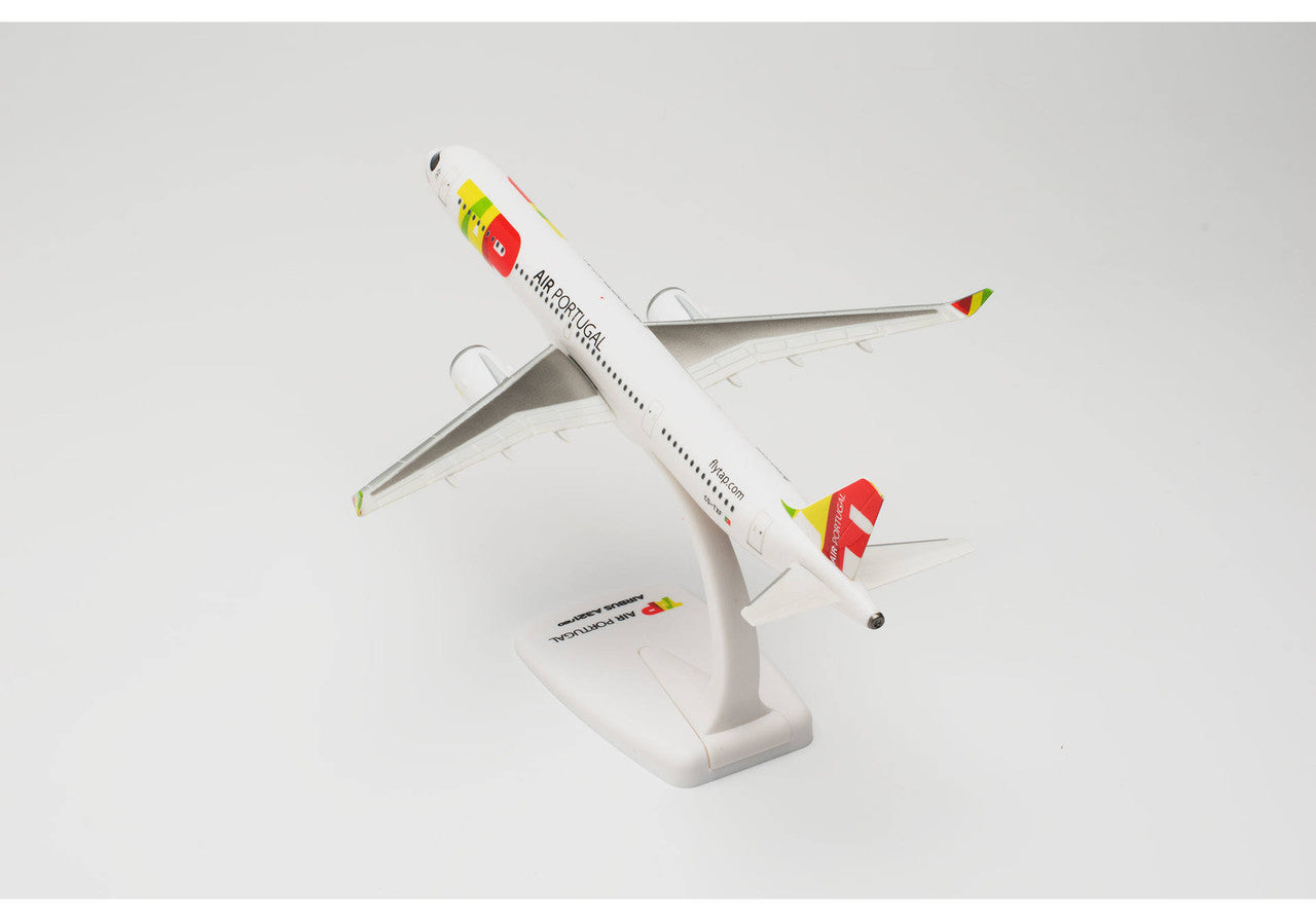 Herpa TAP Air Portugal Airbus A321LR – CS-TXF "Amália Rodrigues" 1/200 Scale