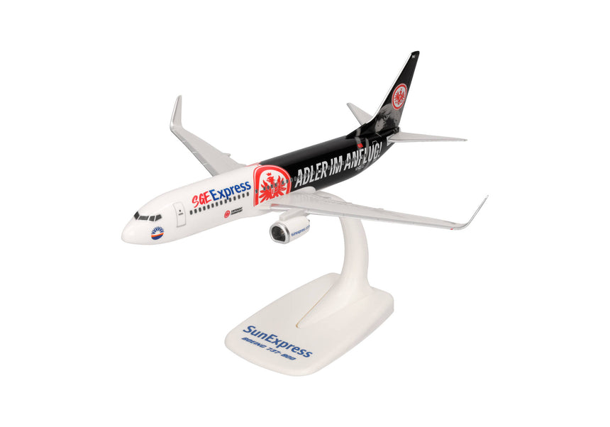 Herpa Snap Fit Sun Express Boeing 737-800 "Eintracht Frankfurt - SGE Express - "Eagle in Flight" – TC-SPM 1/200 Aircraft Scale Model