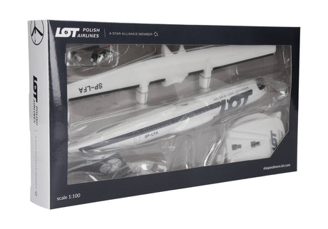 Herpa Snapfit LOT Polish Airlines ATR-72-200 - SP-LFA 1/200 Aircraft Scale Model