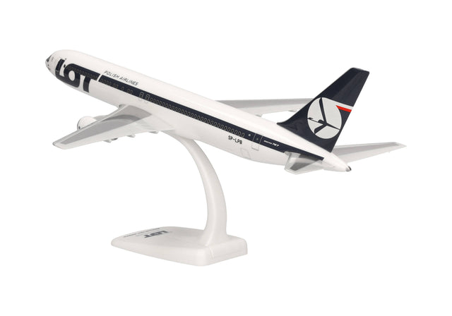 Herpa Snapfit LOT Polish Airlines Boeing 767-300 - SP-LPB 1/200 Aircraft Scale Model