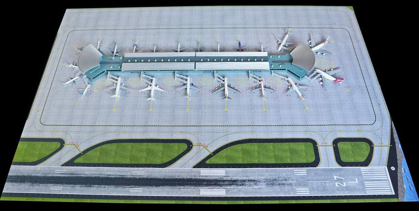 GeminiJets 1/400 Scale Deluxe Airport Terminal