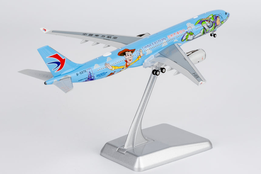 NG Models China Eastern Airlines Airbus A330-300 B-5976 (ULTIMATE) 1/400 Aircraft Scale Model