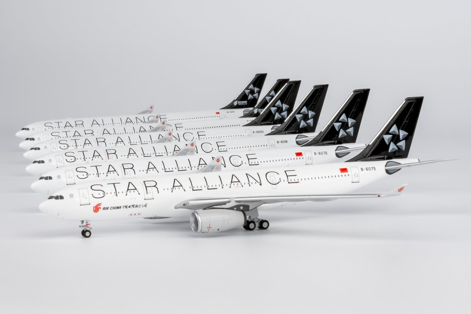 NG Models Air China Star Alliance Airbus A330-300 B-5912 1/400 Aircraft Scale Model