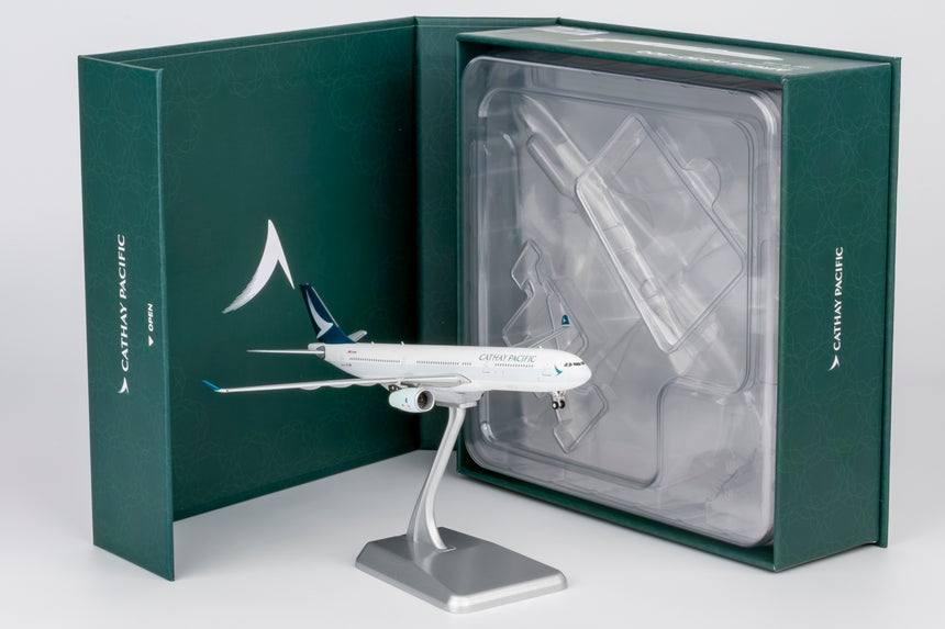 NG Models Cathay Pacific Airways Airbus A330-300 B-LBB (Ultimate) 1/400 Aircraft Scale Model