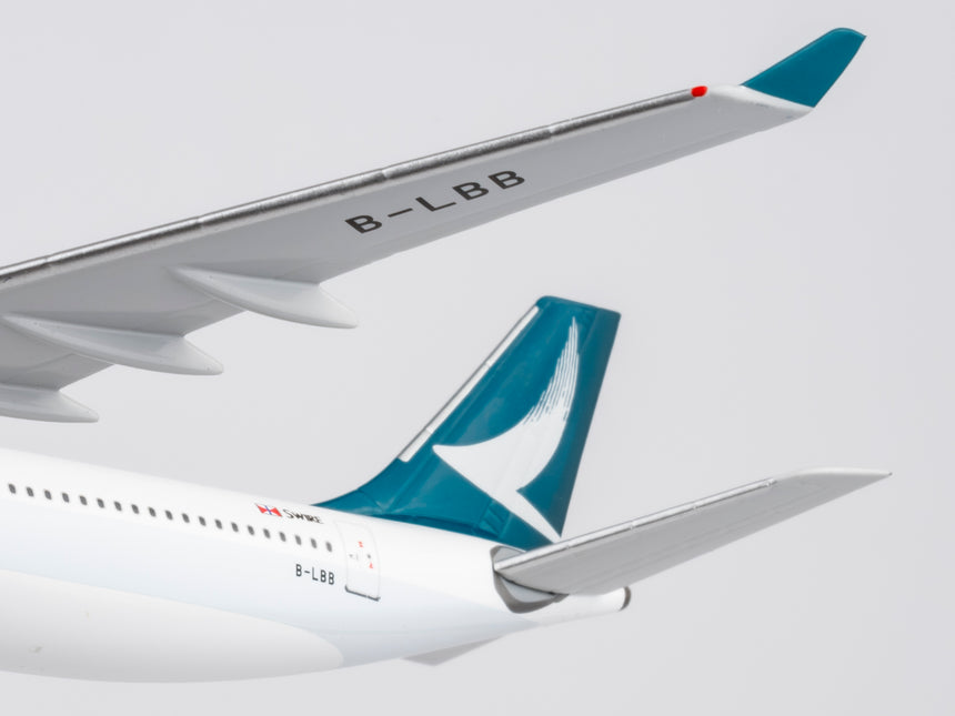NG Models Cathay Pacific Airways Airbus A330-300 B-LBB (Ultimate) 1/400 Aircraft Scale Model