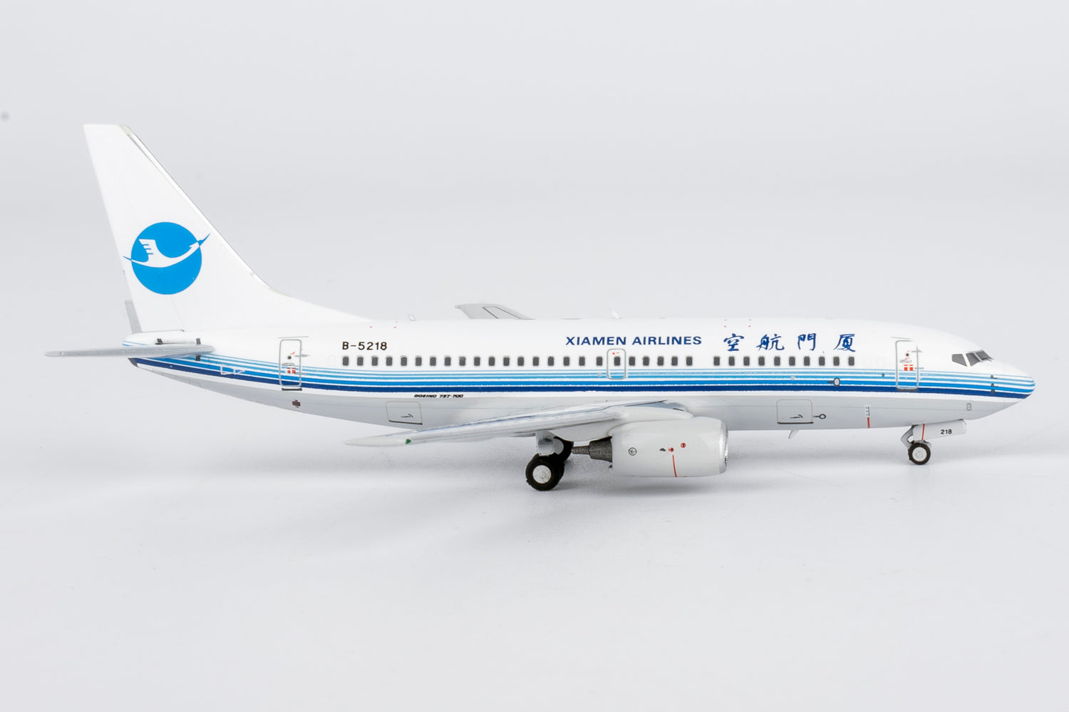 NG Models Xiamen Airlines (classics colors) Boeing 737-700 B-5218 1/400 Aircraft Scale Model