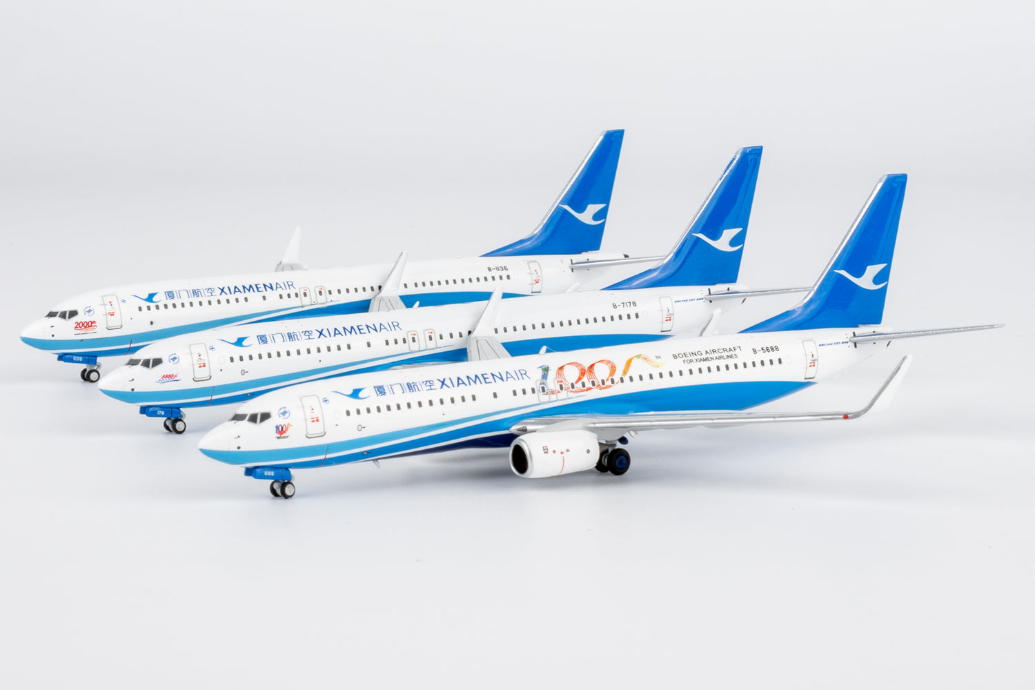 NG Models Xiamen Airlines with "2000th Boeing Aircraft for China" titles Boeing 737 MAX 8 B-1136 1/400 Aircraft Scale Model