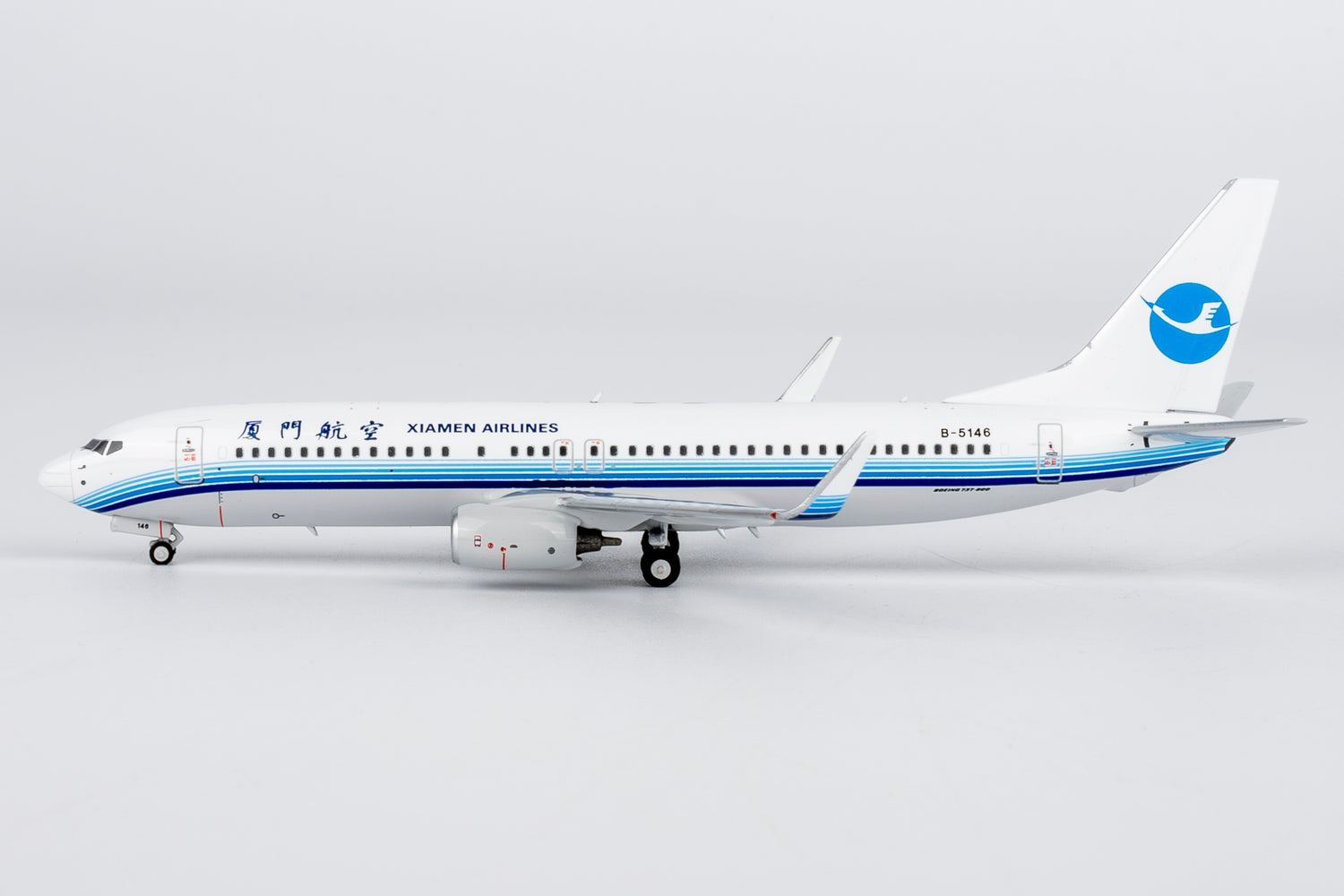 NG Models Xiamen Airlines (revised classics colors; Xiamen Airlines' first 737-800) Boeing 737-800/w B-5146 1/400 Aircraft Scale Model