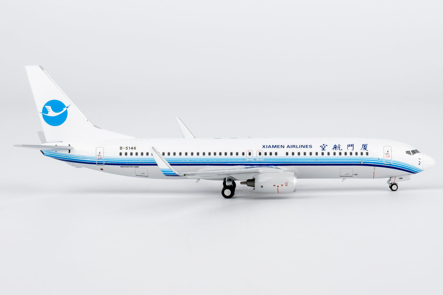 NG Models Xiamen Airlines (revised classics colors; Xiamen Airlines' first 737-800) Boeing 737-800/w B-5146 1/400 Aircraft Scale Model