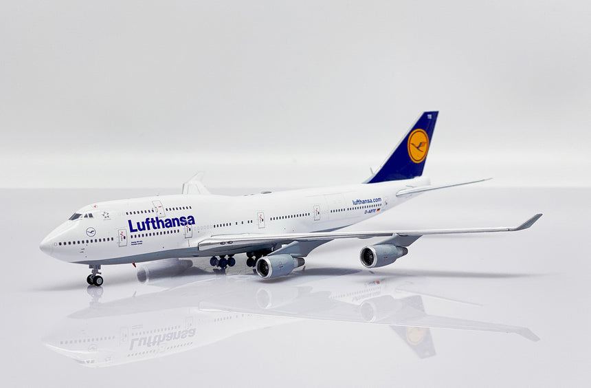 JC Wings Lufthansa Boeing 747-400 (D-ABTE) + Aviation Tag 1/400 Scale