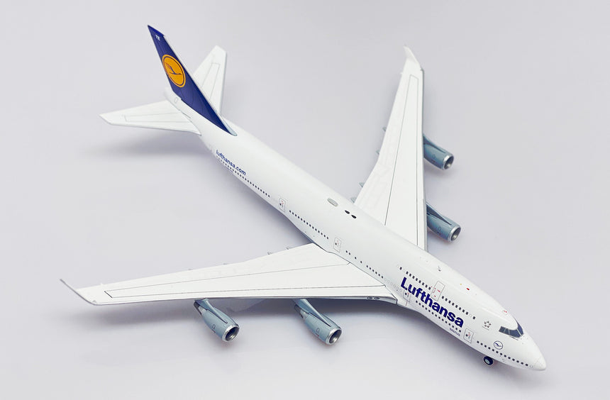 JC Wings Lufthansa Boeing 747-400 (D-ABTE) + Aviation Tag 1/400 Scale
