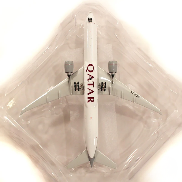 Phoenix Qatar Airways 