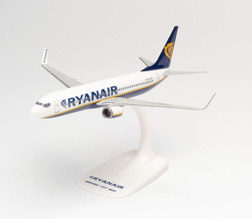 Herpa Ryanair Boeing 737-800 Snap-Fit Model Plane 1/200 Scale