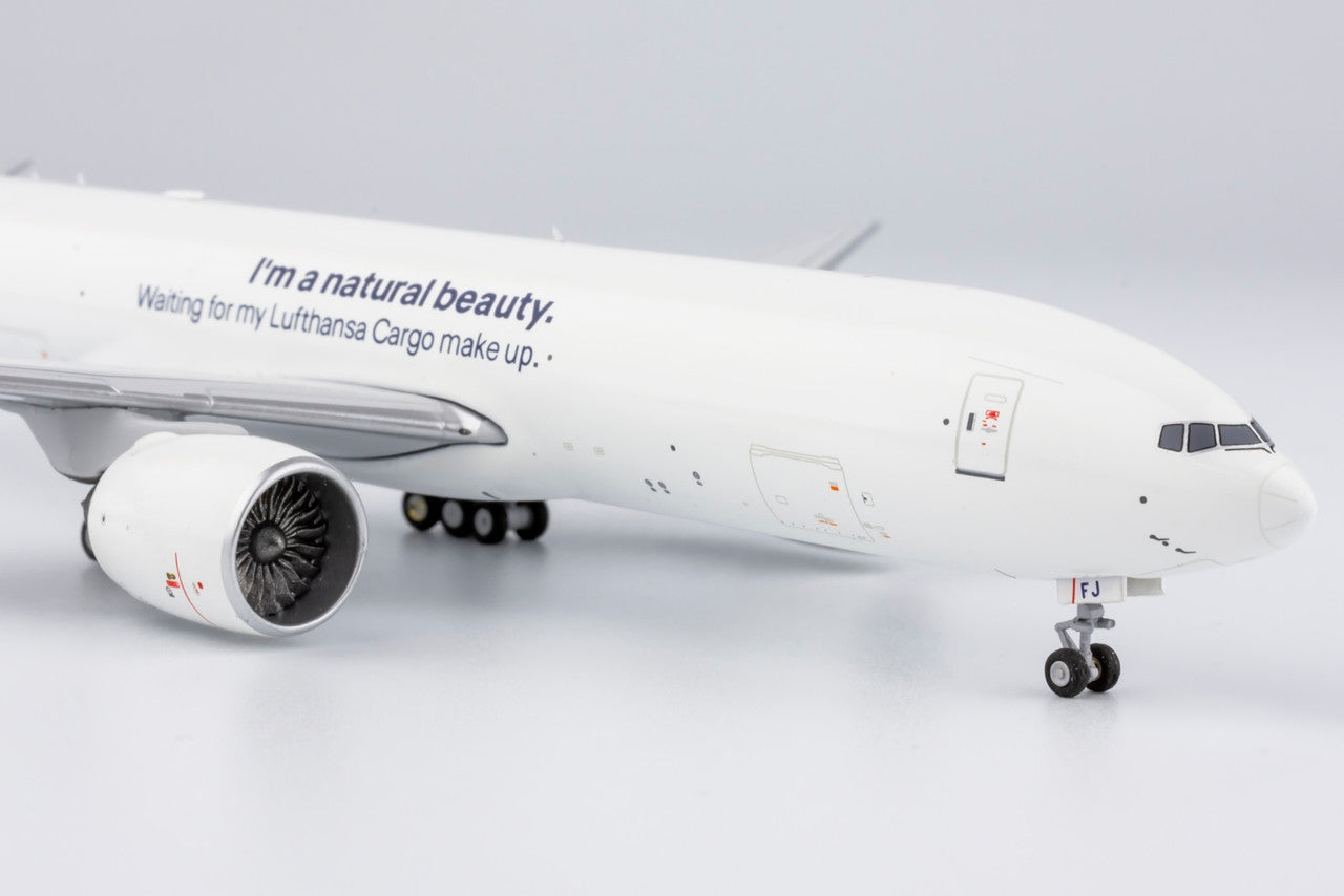 NG Models Lufthansa Cargo Boeing 777F D-ALFJ 1/400 NG72013