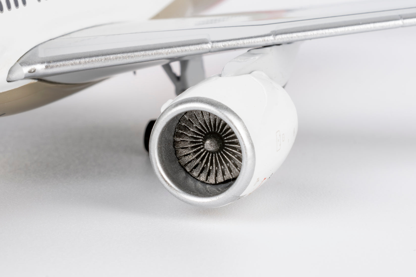 その他 ASIAN AIRLINES Boeing 777-200ER 1/180 ASIAN AIRLINES Boeing 777-200ER 1/180 - メルカリ