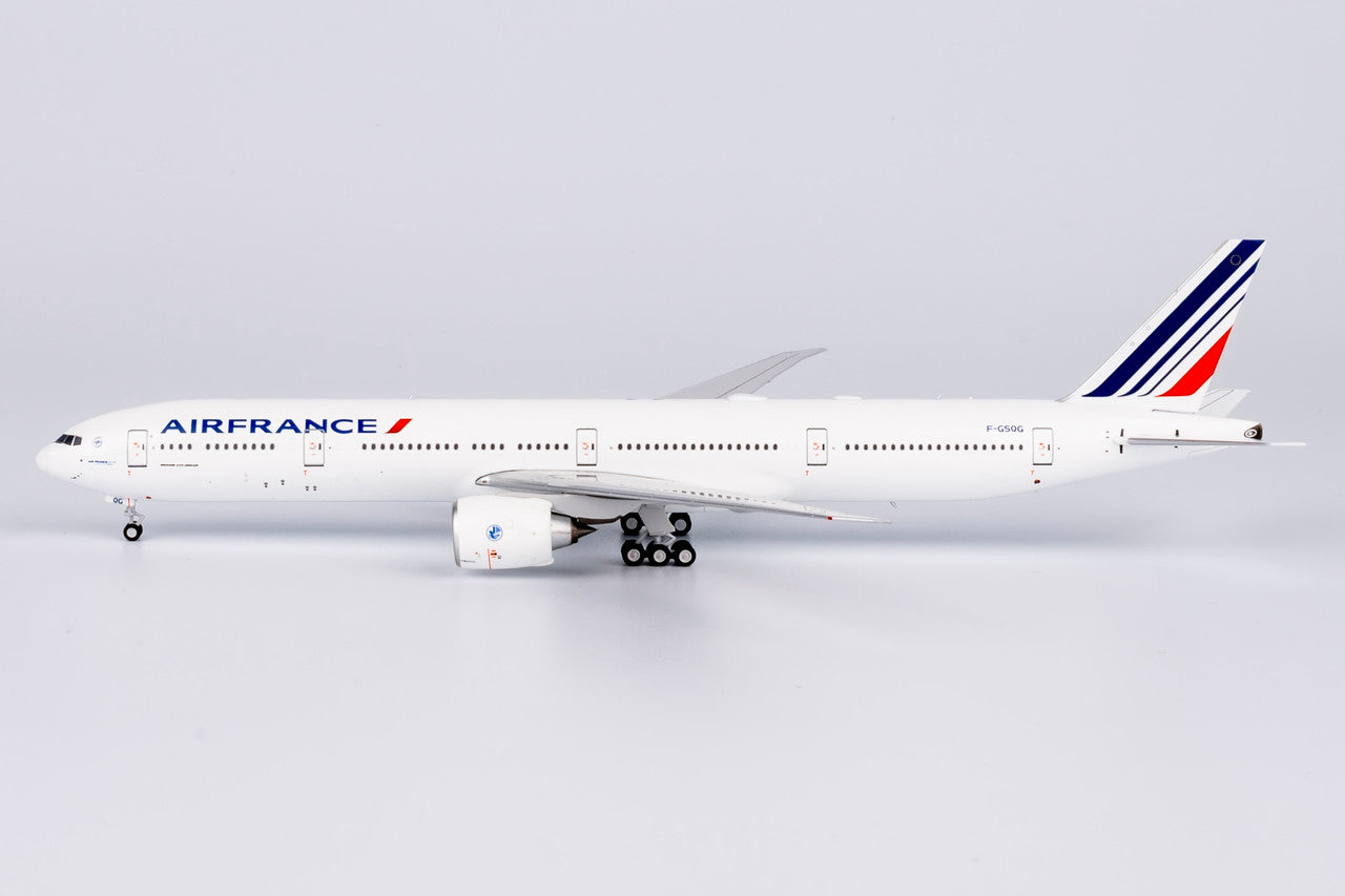 NG Models Air France Boeing B777-300ER F-GSQG 1/400 NG73055