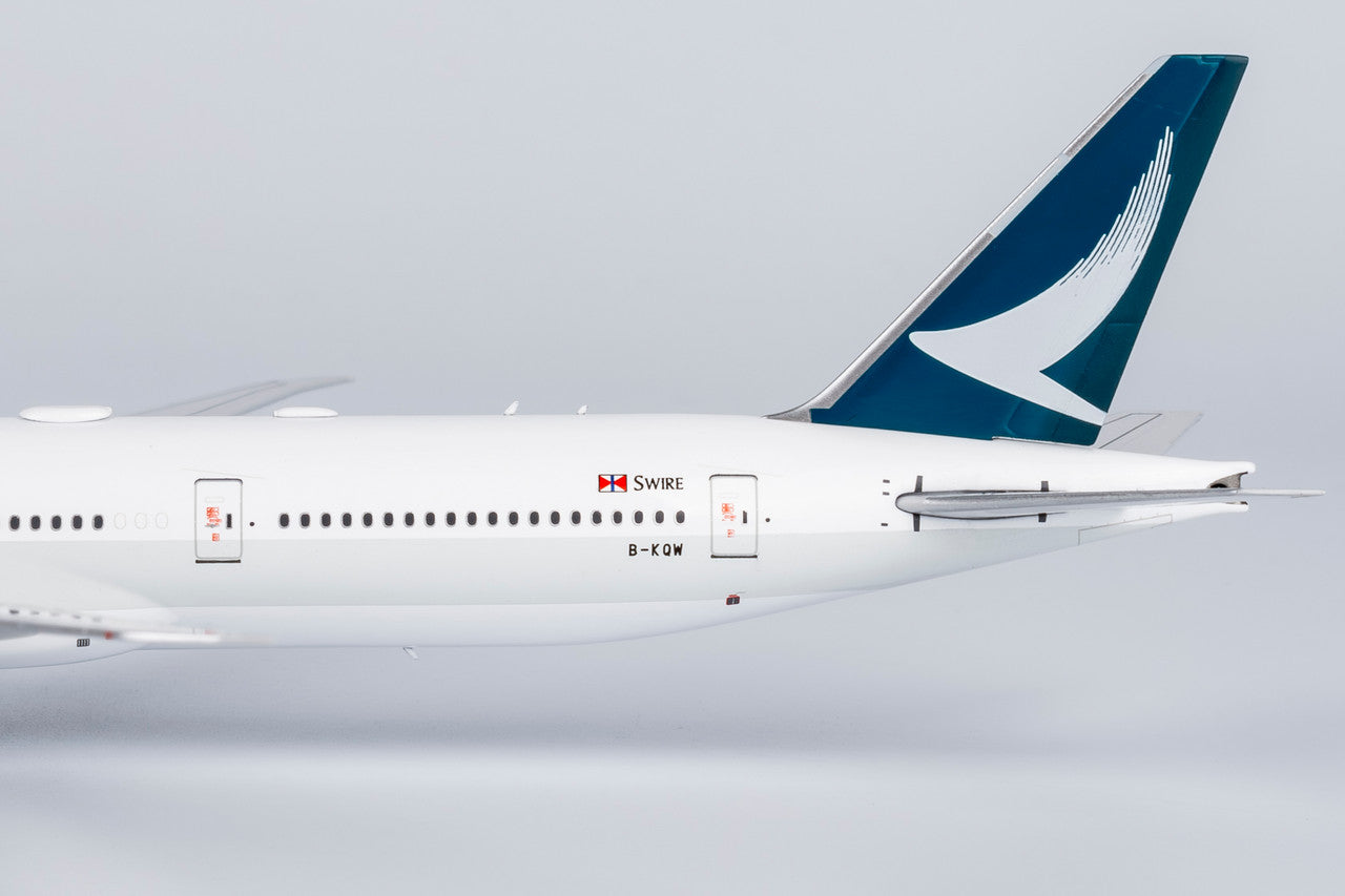 NG Models Cathay Pacific Airways Boeing 777-300ER B-KQW 1