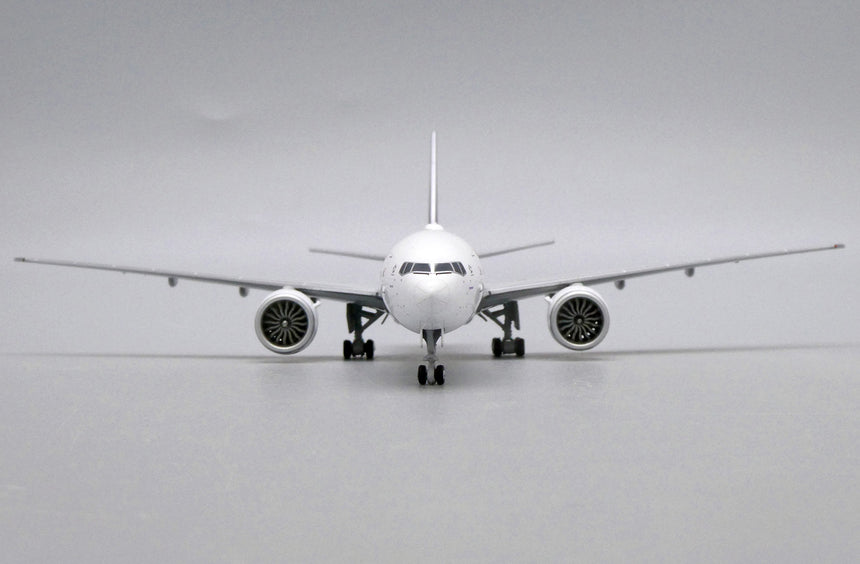 JC Wings Thai Airways Boeing 777-300ER (HS-TTB) 1/400 Aircraft Scale Model